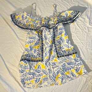 Skies are blue women’s patterned blouse M